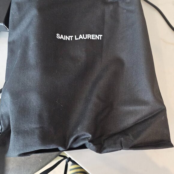 YSL - SAINT LAURENT UPTOWN  POUCH - MEDIUM - COLOR BRICK - Picture 9 of 9